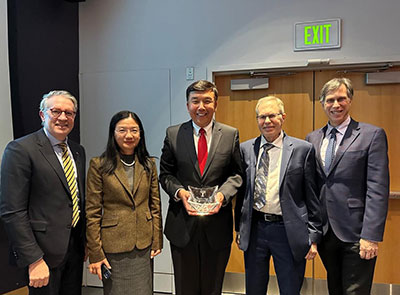 Professor Chai Yang was Awarded the Paul Goldhaber Award at the Harvard School of Dental Medicine